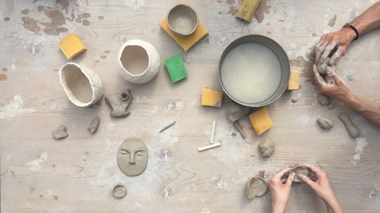 6E3C5C2E-3964-419C-8691-97F1479D6190